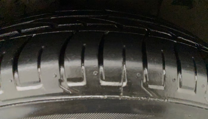 2019 Hyundai Creta SX AT 1.6 PETROL, CNG, Automatic, 86,553 km, Left Front Tyre Tread