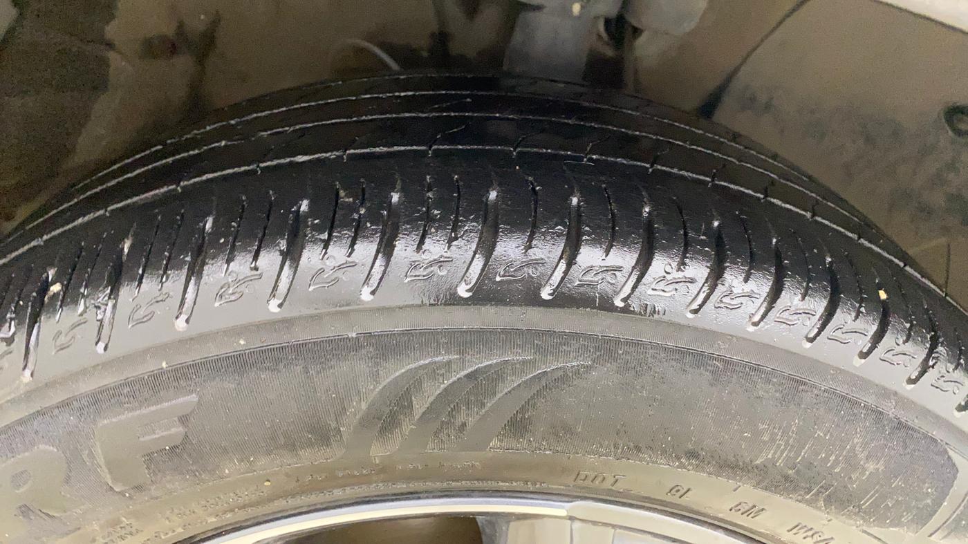 2021 Hyundai VENUE SX 1.0 TURBO IMT, Petrol, Manual, 63,480 km, Right Front Tyre Tread