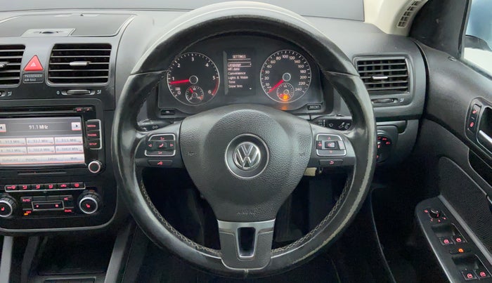 2010 Volkswagen Jetta COMFORTLINE 2.0L TDI, Diesel, Manual, 1,29,205 km, Steering Wheel Close Up
