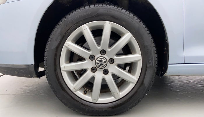 2010 Volkswagen Jetta COMFORTLINE 2.0L TDI, Diesel, Manual, 1,29,205 km, Left Front Wheel