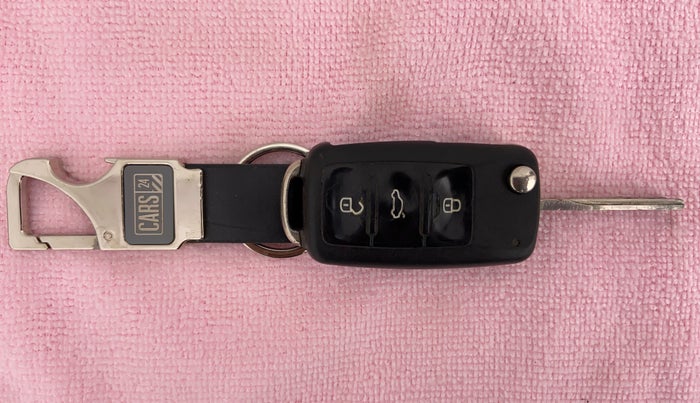 2010 Volkswagen Jetta COMFORTLINE 2.0L TDI, Diesel, Manual, 1,29,205 km, Key Close Up