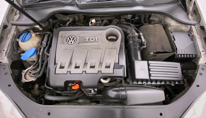 2010 Volkswagen Jetta COMFORTLINE 2.0L TDI, Diesel, Manual, 1,29,205 km, Open Bonet