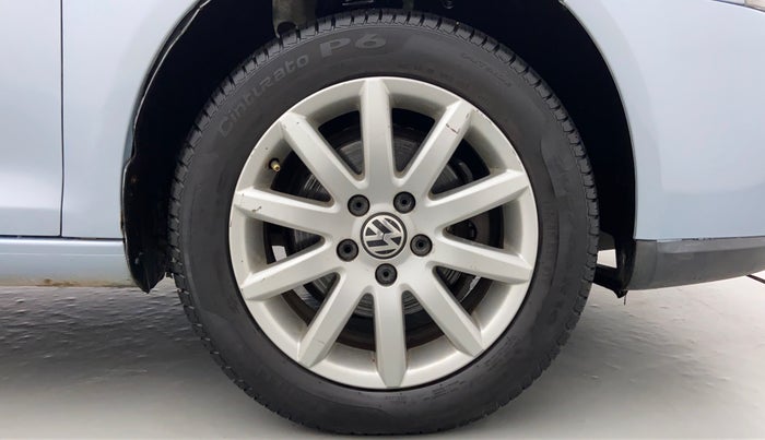 2010 Volkswagen Jetta COMFORTLINE 2.0L TDI, Diesel, Manual, 1,29,205 km, Right Front Wheel