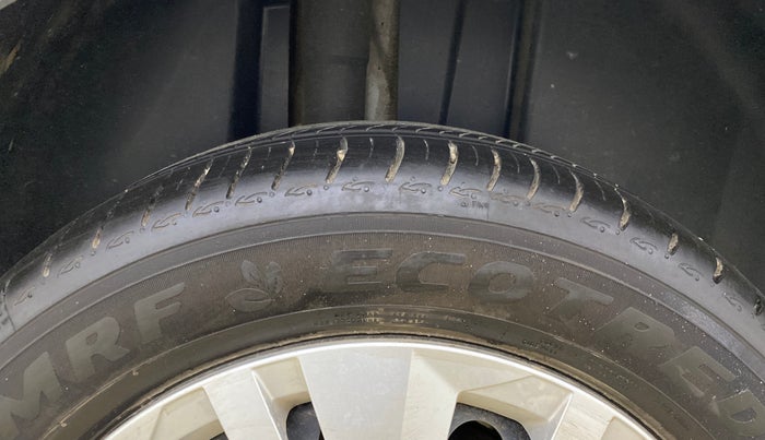 2025 Volkswagen VIRTUS COMFORTLINE TSI 1.0 MT, Petrol, Manual, 1,767 km, Right Rear Tyre Tread