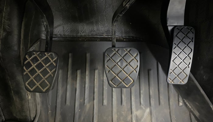 2025 Volkswagen VIRTUS COMFORTLINE TSI 1.0 MT, Petrol, Manual, 1,767 km, Pedals