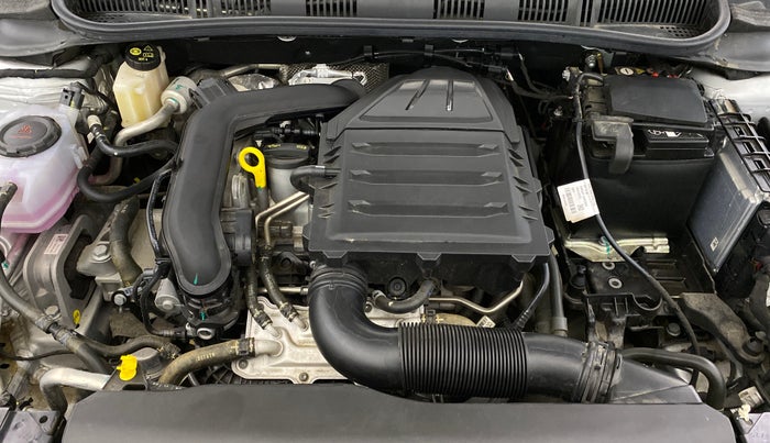 2025 Volkswagen VIRTUS COMFORTLINE TSI 1.0 MT, Petrol, Manual, 1,767 km, Engine View