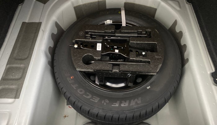 2025 Volkswagen VIRTUS COMFORTLINE TSI 1.0 MT, Petrol, Manual, 1,767 km, Spare Tyre