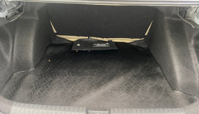 2025 Volkswagen VIRTUS COMFORTLINE TSI 1.0 MT, Petrol, Manual, 1,767 km, Boot Inside