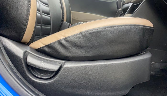 2018 Hyundai Grand i10 SPORTZ AT 1.2 KAPPA VTVT, Petrol, Automatic, 31,582 km, Driver Side Adjustment Panel