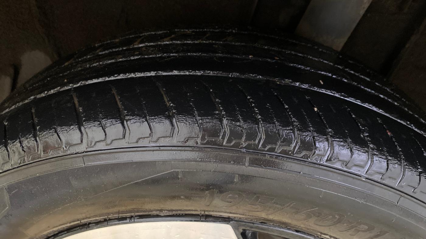 2021 Nissan MAGNITE XV PREMIUM, Petrol, Manual, 30,873 km, Left Rear Tyre Tread