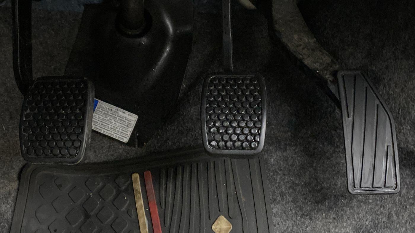 2019 Maruti Alto LXI, Petrol, Manual, 14,661 km, Pedals