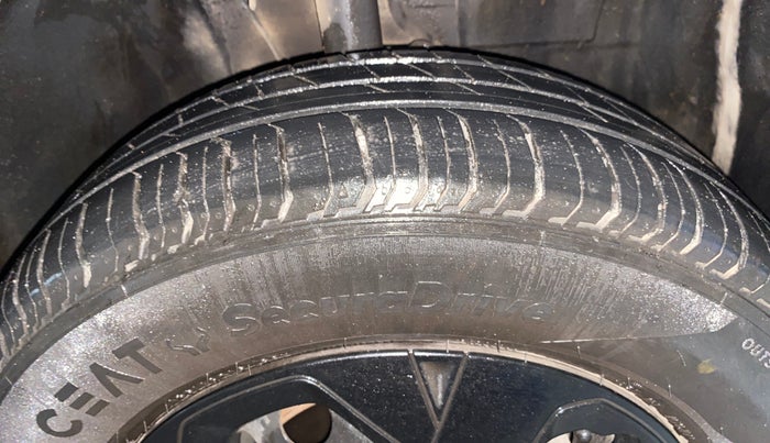 2022 Tata PUNCH ADVENTURE MT, Petrol, Manual, 15,155 km, Right Front Tyre Tread