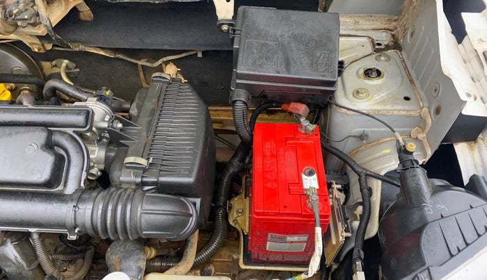 2016 Renault Kwid RXL, Petrol, Manual, 1,11,165 km, Engine View - Left