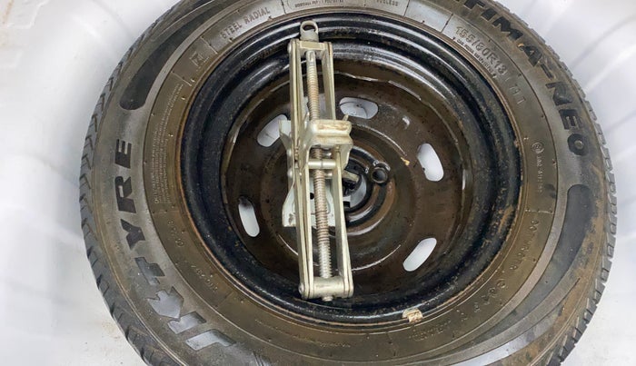 2016 Renault Kwid RXL, Petrol, Manual, 1,11,165 km, Spare Tyre