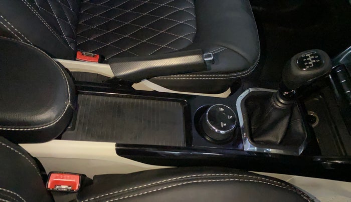 2020 Tata NEXON XZ PLUS (O) PETROL DUAL TONE, Petrol, Manual, 61,167 km, Gear Lever