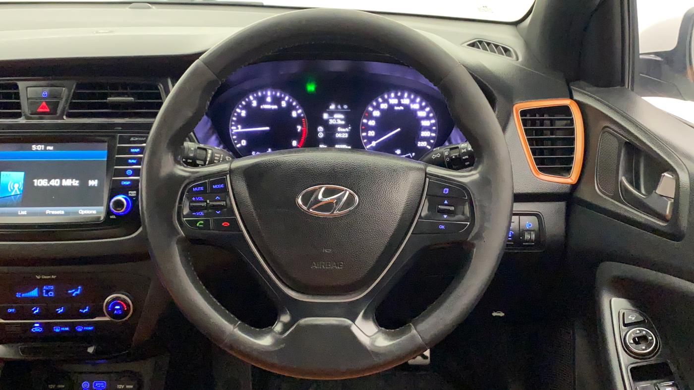 2016 Hyundai i20 Active 1.2 SX, Petrol, Manual, 86,335 km, Steering Wheel Close Up