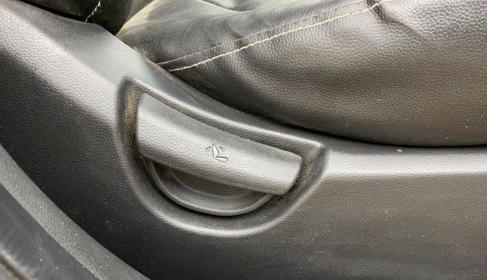 2014 Hyundai Grand i10 SPORTZ 1.2 KAPPA VTVT, Petrol, Manual, 65,360 km, Driver Side Adjustment Panel