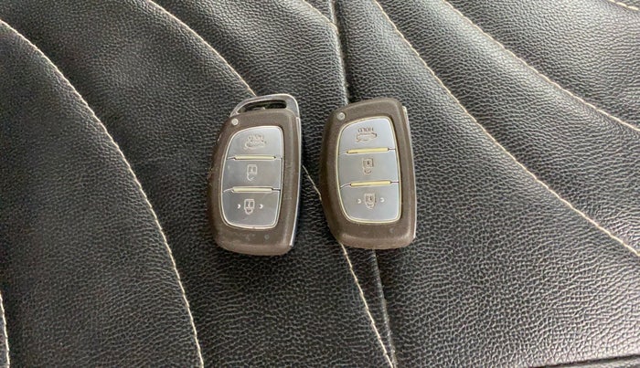 2014 Hyundai Grand i10 SPORTZ 1.2 KAPPA VTVT, Petrol, Manual, 65,360 km, Key Close Up