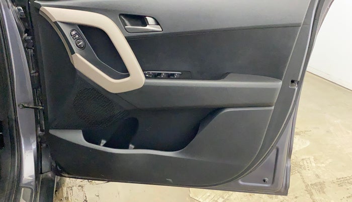 2017 Hyundai Creta SX PLUS AT 1.6 PETROL, Petrol, Automatic, 74,242 km, Driver Side Door Panels Control
