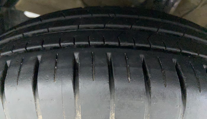 2021 Maruti Dzire ZXI Plus AMT, Petrol, Automatic, 26,344 km, Left Front Tyre Tread