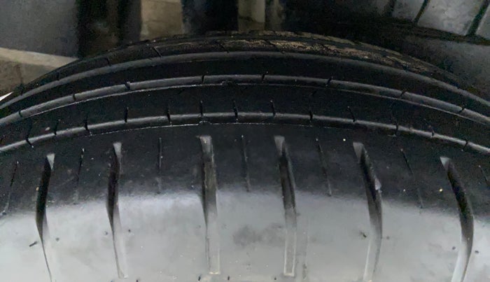 2021 Maruti Dzire ZXI Plus AMT, Petrol, Automatic, 26,344 km, Right Rear Tyre Tread