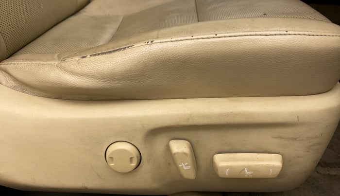 2015 Toyota Camry HYBRID AT, Petrol, Automatic, 1,52,145 km, Driver Side Adjustment Panel