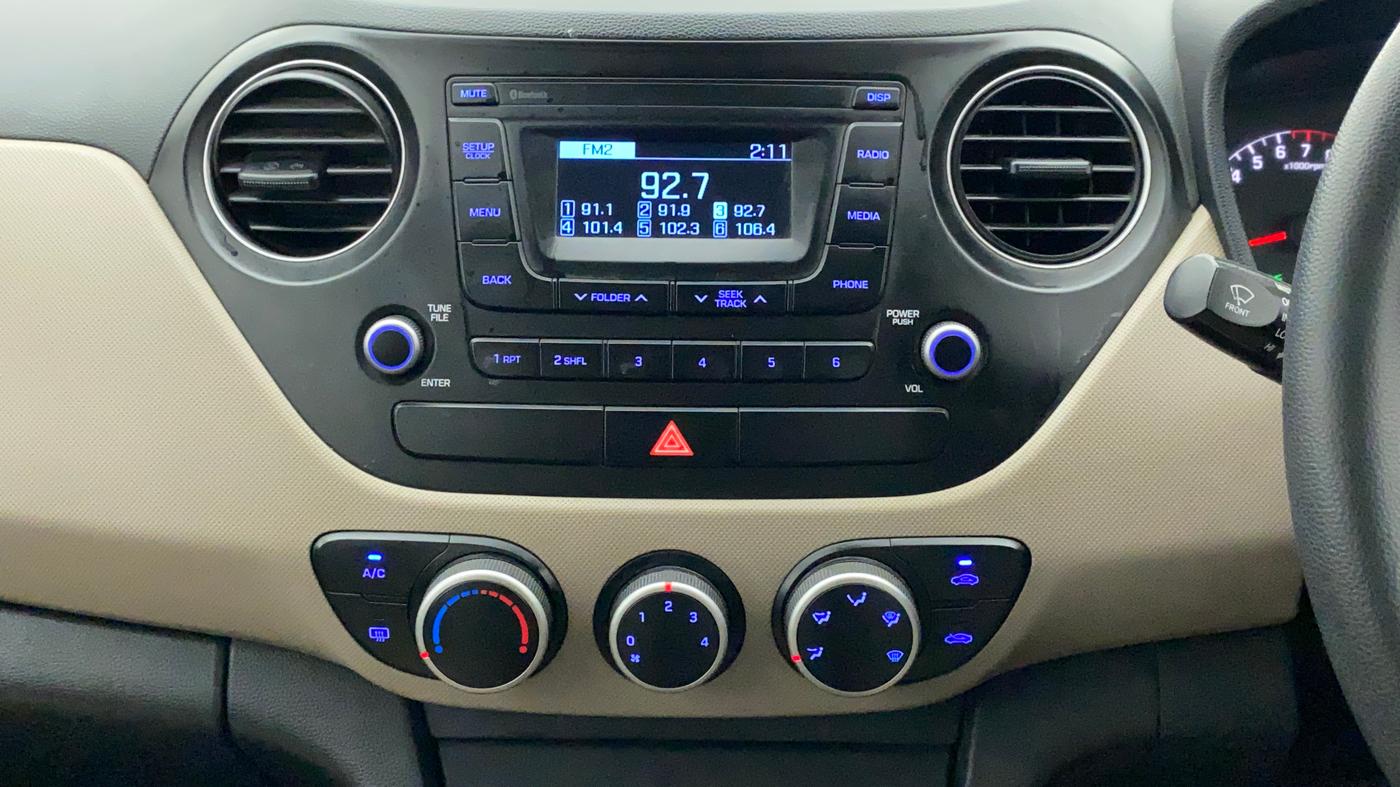 2017 Hyundai Xcent S 1.2, Petrol, Manual, 61,118 km, Air Conditioner