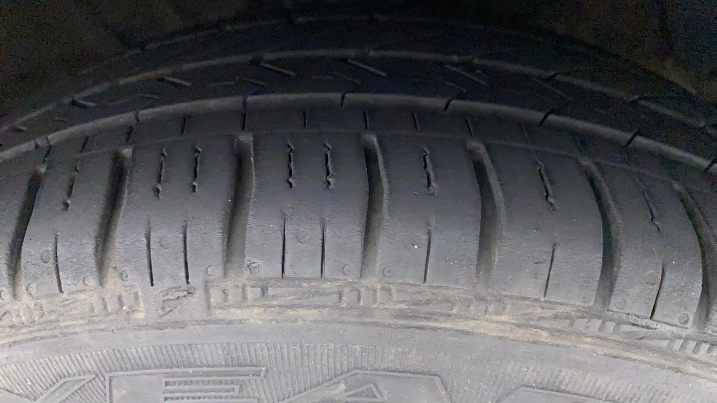 2017 Hyundai Xcent S 1.2, Petrol, Manual, 61,118 km, Right Front Tyre Tread