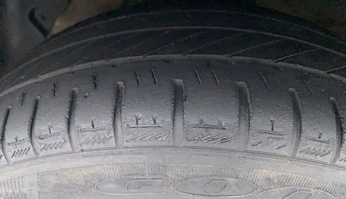 2017 Hyundai Xcent S 1.2, Petrol, Manual, 61,118 km, Left Front Tyre Tread