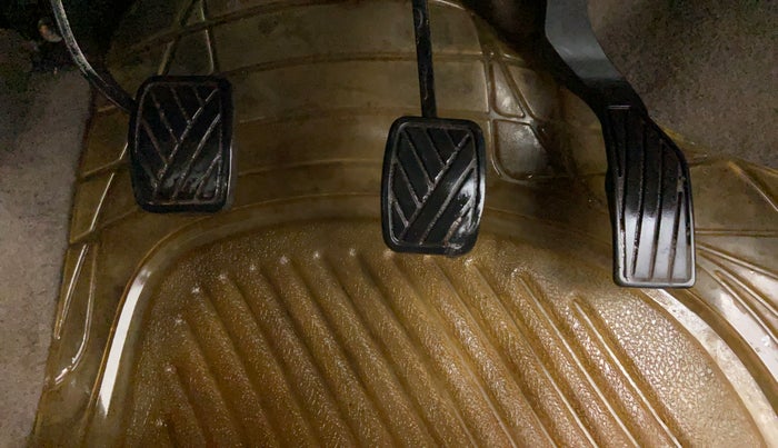 2012 Maruti SX4 ZDI, Diesel, Manual, 1,33,305 km, Pedals