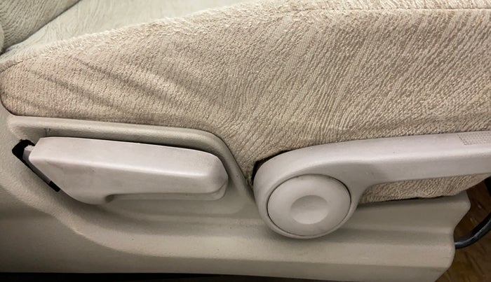 2012 Maruti SX4 ZDI, Diesel, Manual, 1,33,305 km, Driver Side Adjustment Panel