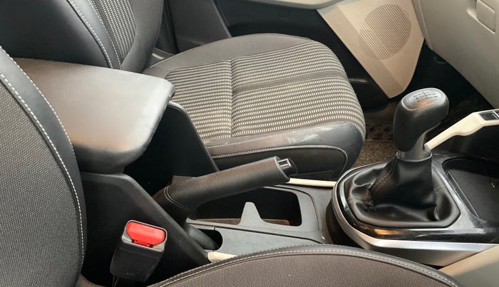 2022 KIA CARENS PRESTIGE 1.5 PETROL 7 STR, CNG, Manual, 14,845 km, Gear Lever