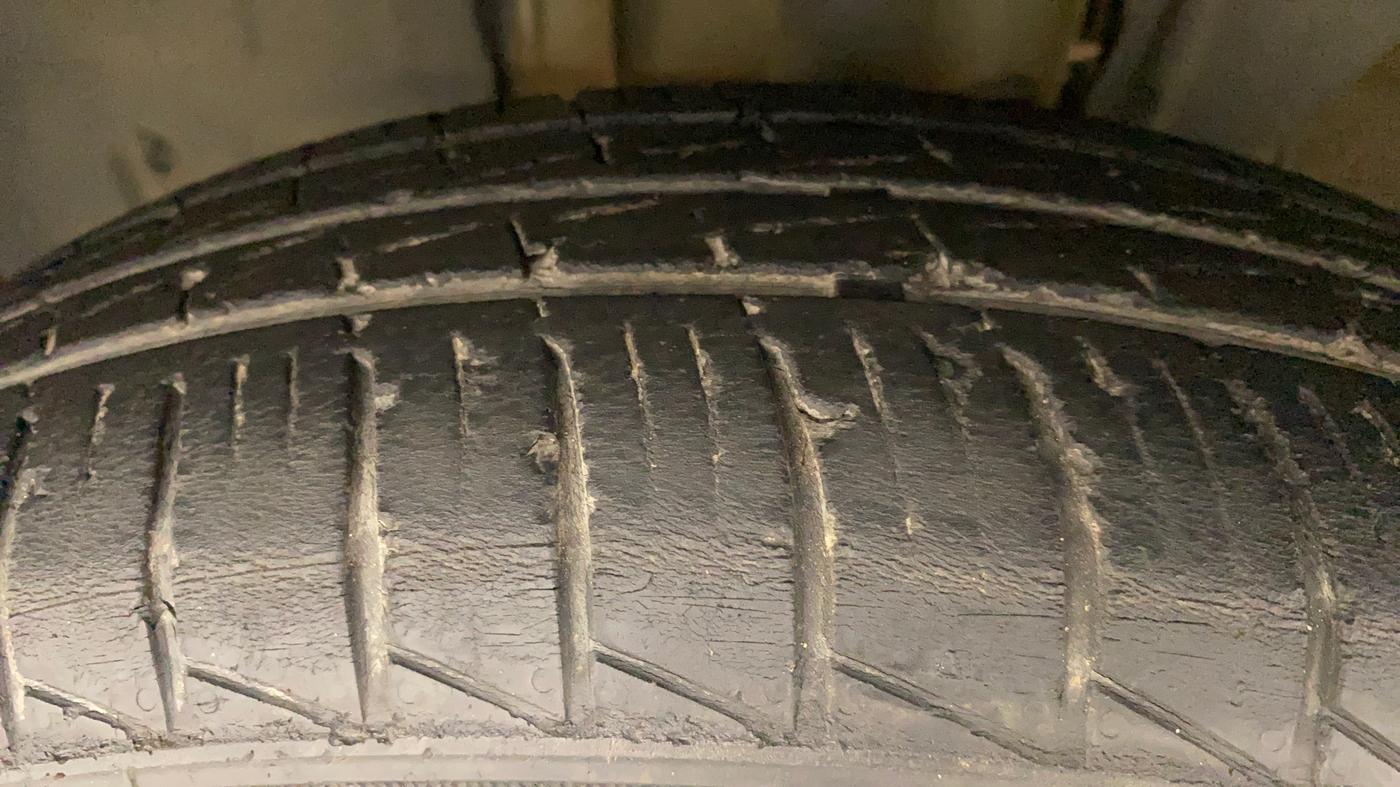 2019 Renault TRIBER RXZ, Petrol, Manual, 35,996 km, Left Front Tyre Tread