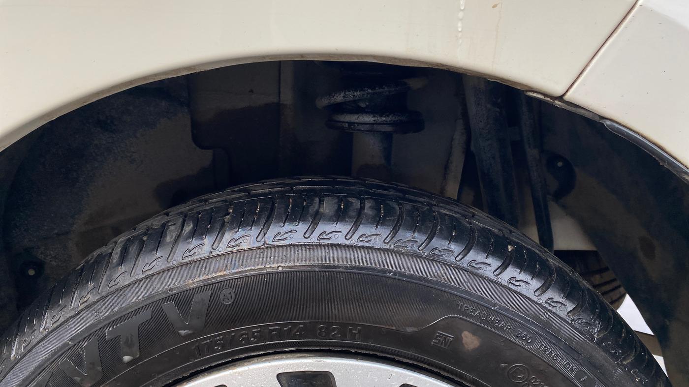 2024 Tata TIGOR XZ CNG, CNG, Manual, 17,640 km, Left Rear Tyre Tread