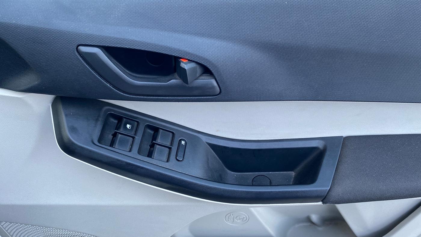 2024 Tata TIGOR XZ CNG, CNG, Manual, 17,640 km, Driver Side Door Panels Control
