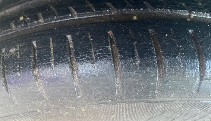2023 Toyota Glanza G E-CNG, CNG, Manual, 75,474 km, Left Front Tyre Tread