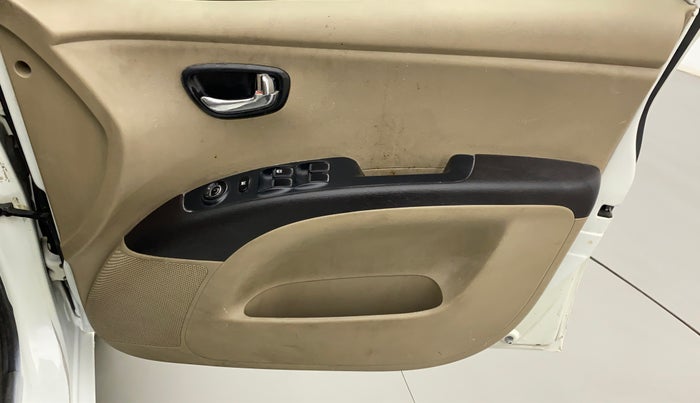 2011 Hyundai i10 MAGNA 1.2, Petrol, Manual, 45,796 km, Driver Side Door Panels Control