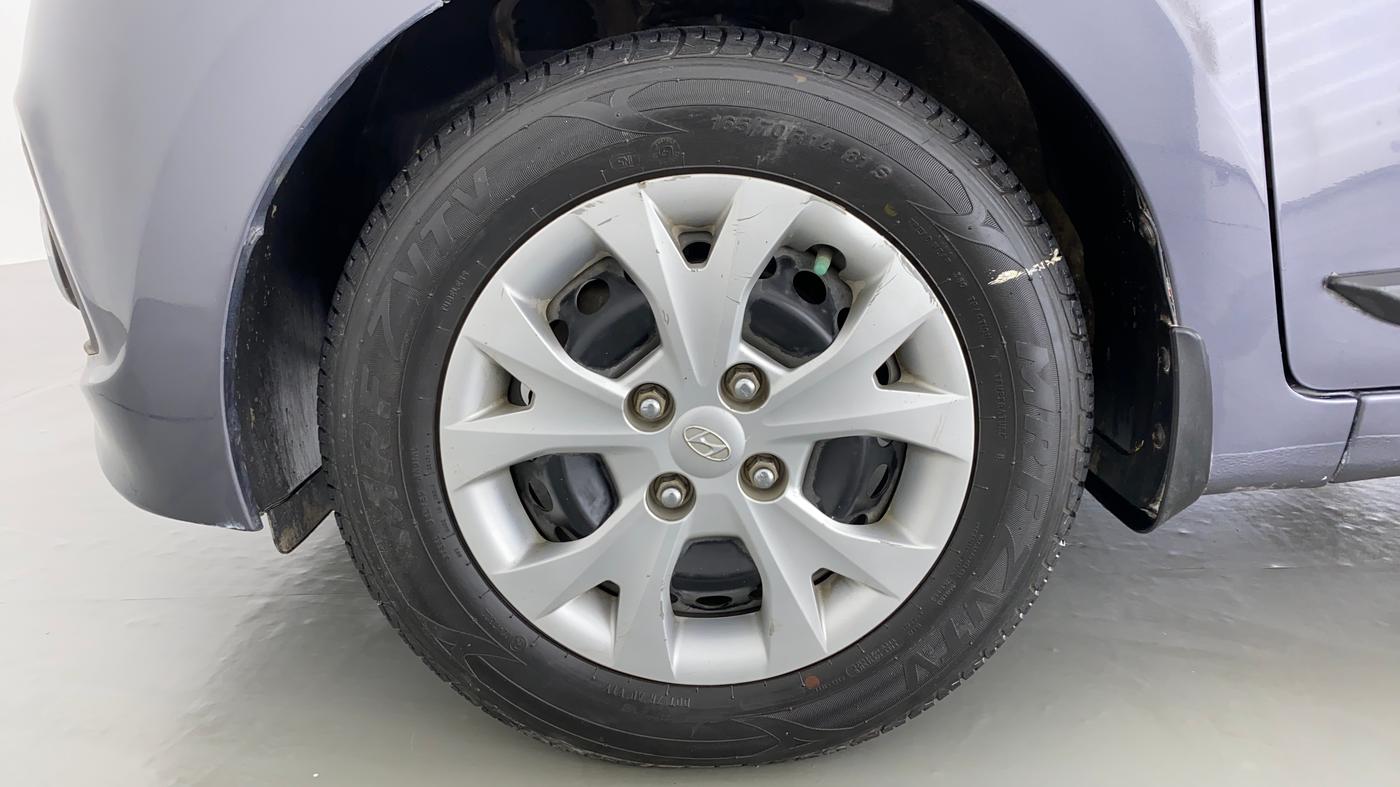 2015 Hyundai Grand i10 MAGNA 1.2 VTVT, Petrol, Manual, 49,786 km, Left Front Wheel