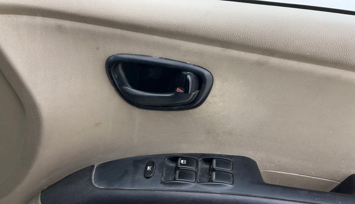 2014 Hyundai i10 MAGNA 1.1, Petrol, Manual, 65,308 km, Driver Side Door Panels Control