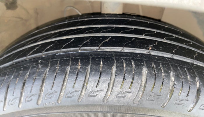 2021 Hyundai VENUE SX 1.0 TURBO IMT, Petrol, Manual, 38,017 km, Right Front Tyre Tread