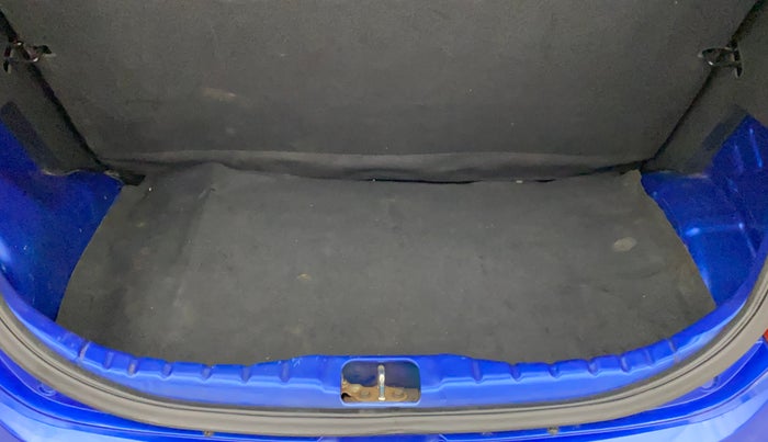 2013 Hyundai Eon ERA +, Petrol, Manual, 60,310 km, Boot Inside