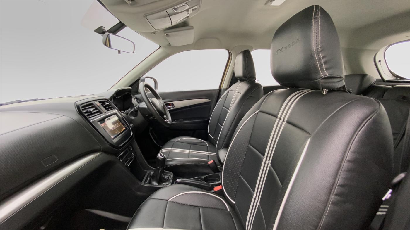 2019 Maruti Vitara Brezza ZDI PLUS DUAL TONE, Diesel, Manual, 14,775 km, Right Side Front Door Cabin