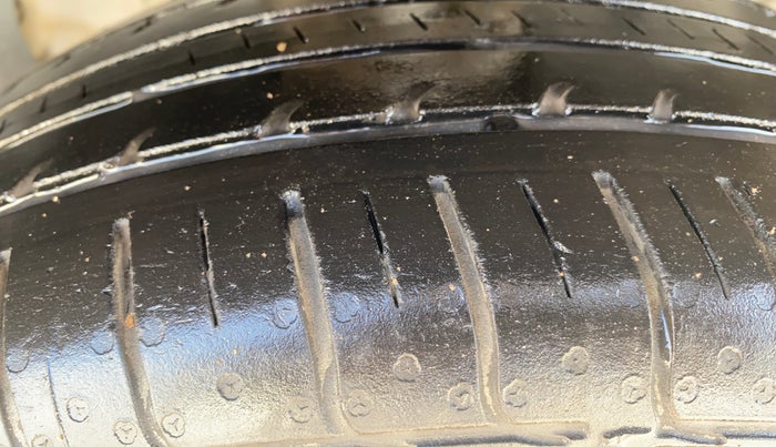 2015 Ford Ecosport AMBIENTE 1.5L PETROL, Petrol, Manual, 45,230 km, Right Front Tyre Tread