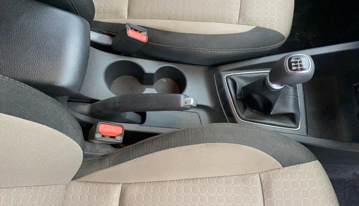 2016 Hyundai Elite i20 ASTA 1.2 (O), Petrol, Manual, 57,144 km, Gear Lever