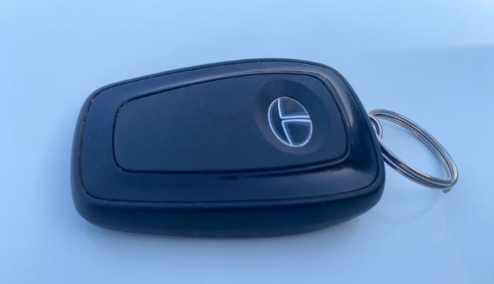 2023 Tata TIGOR XZ PLUS PETROL, Petrol, Manual, 77,783 km, Key Close Up