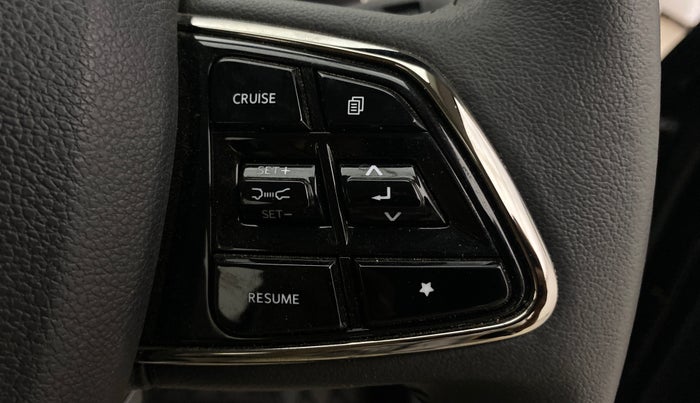 2024 Mahindra XUV700 AX 7 Luxury Pack Petrol AT 6 STR, Petrol, Automatic, 2,678 km, Adaptive Cruise Control