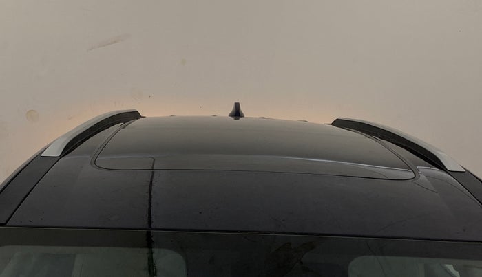 2024 Mahindra XUV700 AX 7 Luxury Pack Petrol AT 6 STR, Petrol, Automatic, 2,678 km, Moonroof/ Sunroof