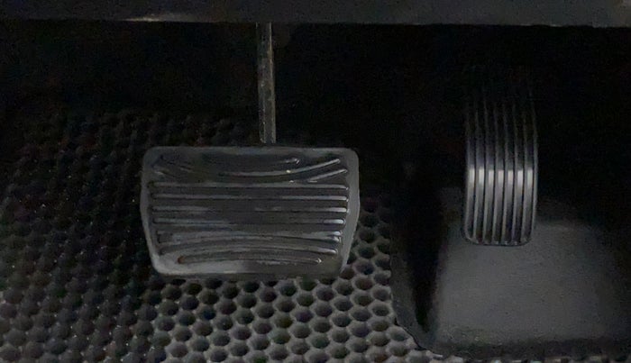 2021 Mahindra Thar LX D 4WD AT CONVERTIBLE, Diesel, Automatic, 8,196 km, Pedals