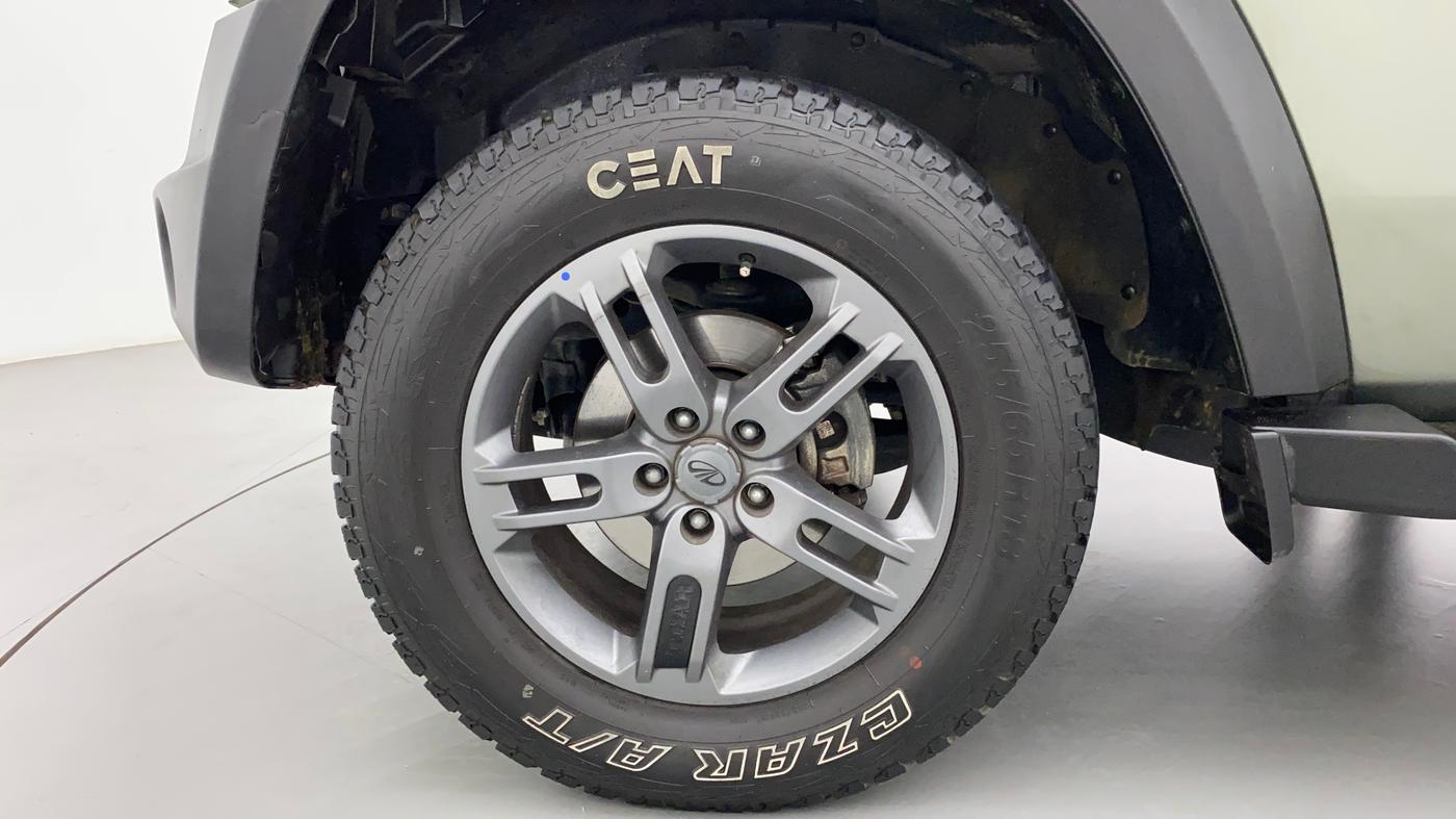 2021 Mahindra Thar LX D 4WD AT CONVERTIBLE, Diesel, Automatic, 8,196 km, Left Front Wheel