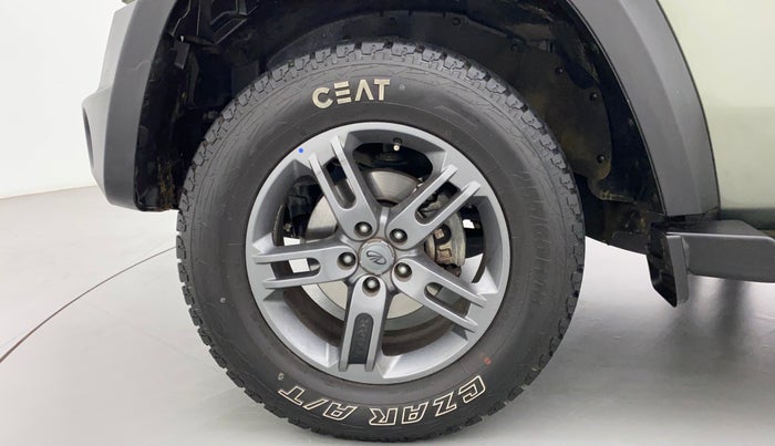2021 Mahindra Thar LX D 4WD AT CONVERTIBLE, Diesel, Automatic, 8,196 km, Left Front Wheel